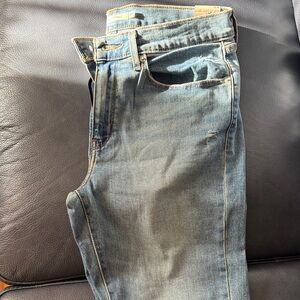 Women’s Blue Jeans